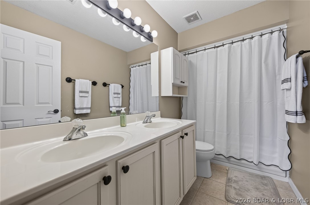 Cedar Glen Condominium - Residential