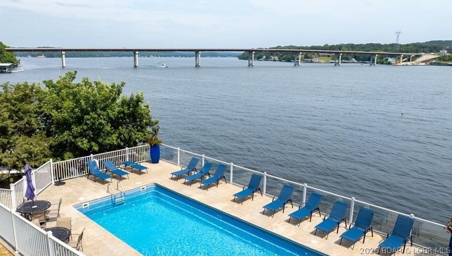 West Palms on the Lake Condo - Residential
