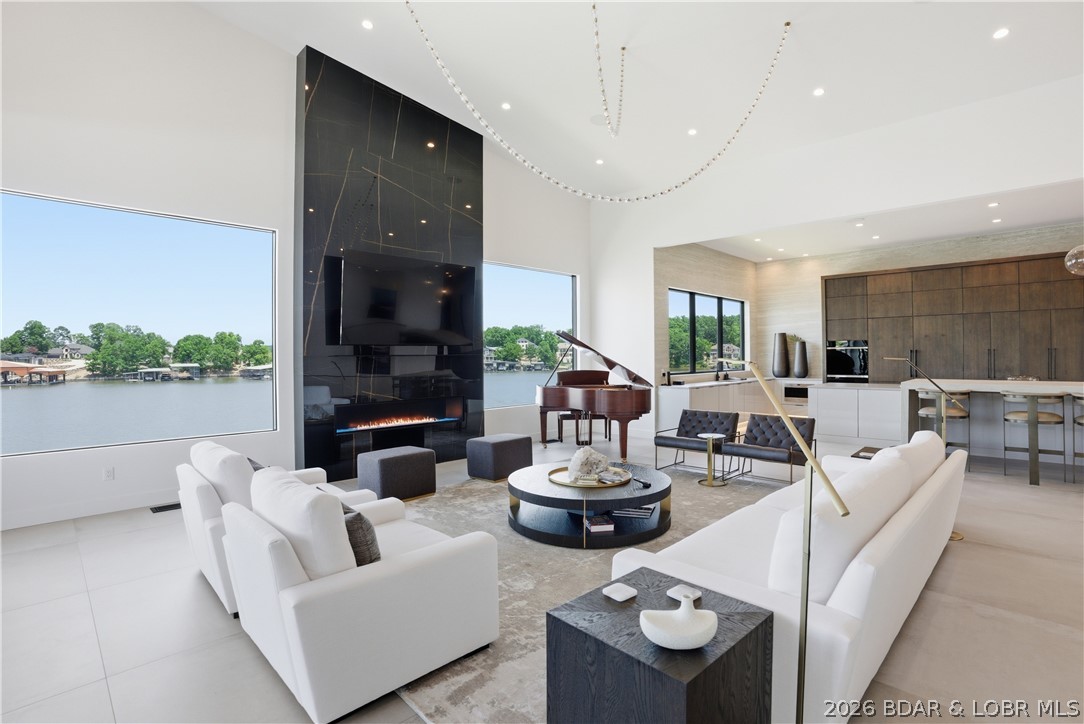 The Pointe @ Broken Arrow - Residential