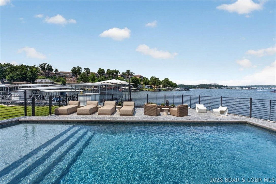 The Pointe @ Broken Arrow - Residential