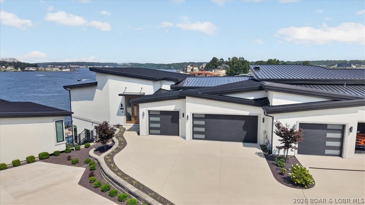 The Pointe @ Broken Arrow - Residential
