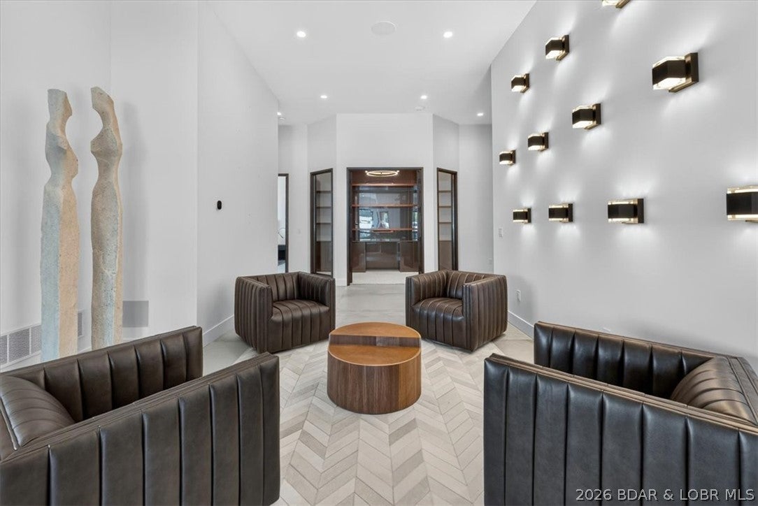 The Pointe @ Broken Arrow - Residential