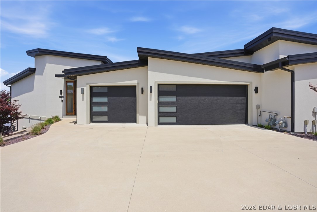 The Pointe @ Broken Arrow - Residential