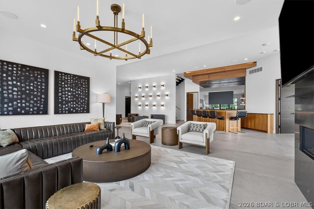 The Pointe @ Broken Arrow - Residential