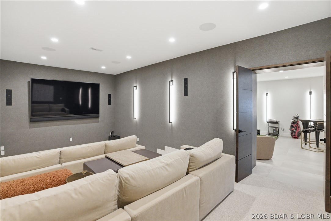 The Pointe @ Broken Arrow - Residential