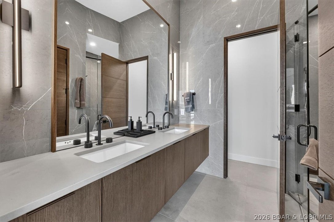 The Pointe @ Broken Arrow - Residential