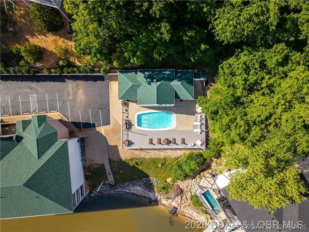 Emerald Bay Condominium - Residential