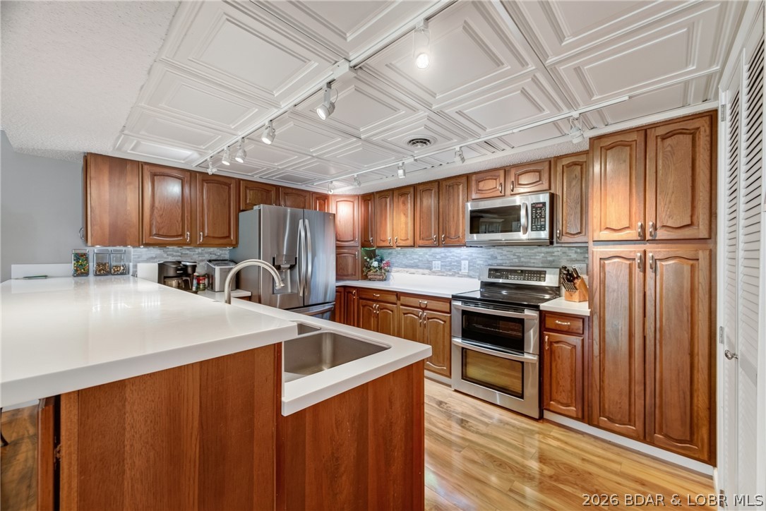Knox Point - Residential