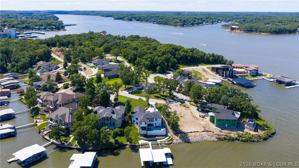 Nichols Point - Land