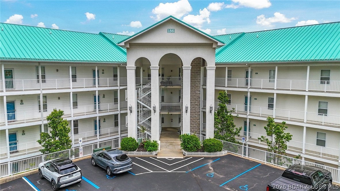 Sunset Palms Condominium - Residential