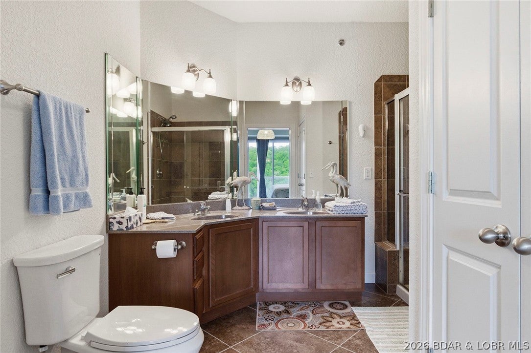 Sunset Palms Condominium - Residential