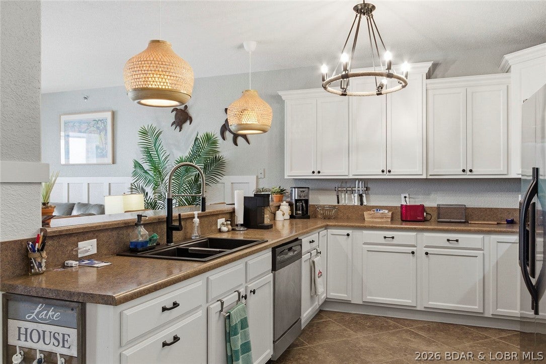 Sunset Palms Condominium - Residential