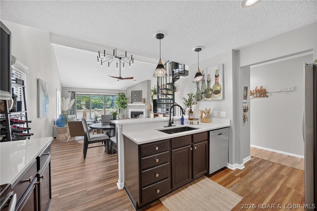 Oak Bluff Condominium - Residential