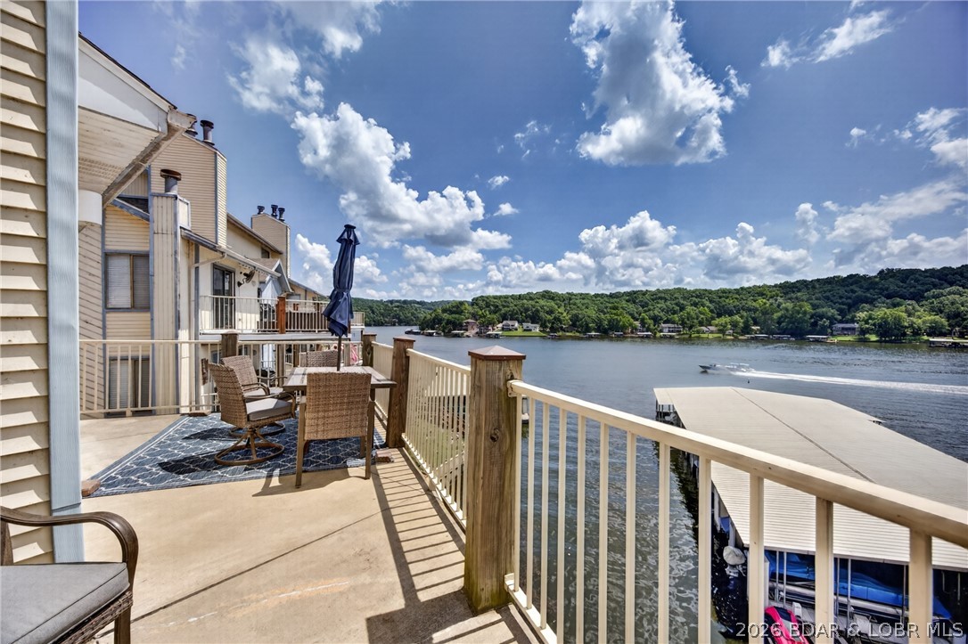 Oak Bluff Condominium - Residential