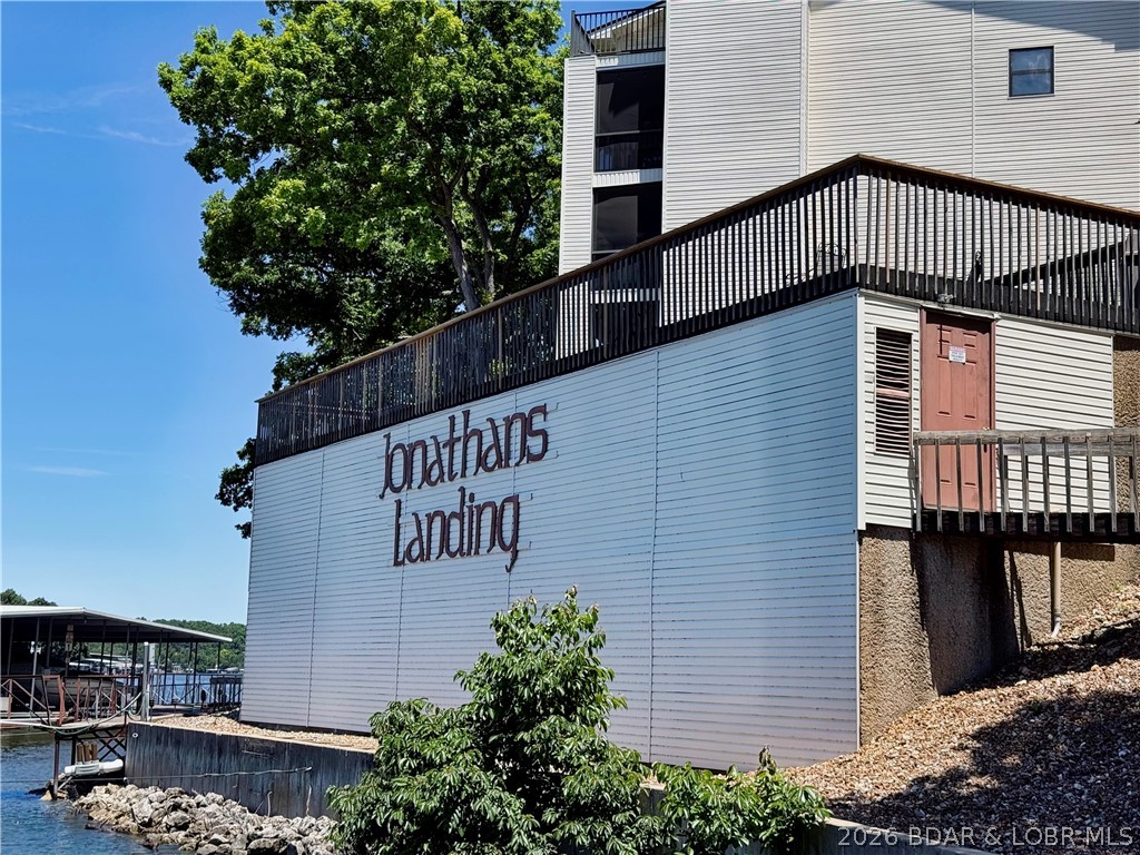 Jonathans Landing - Residential