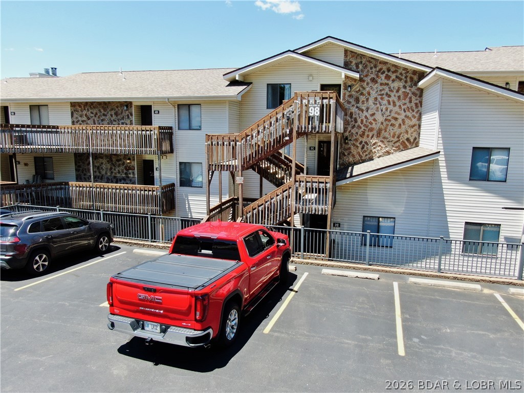 Jonathans Landing - Residential