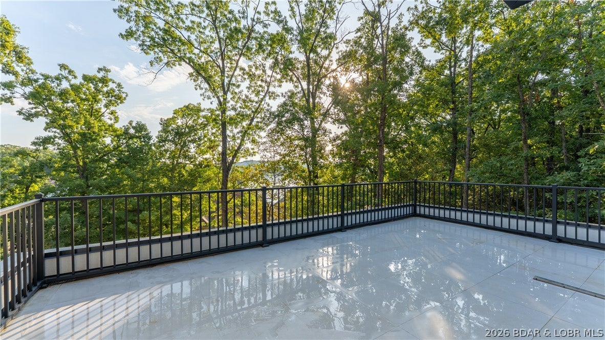 La Riva Est - Residential