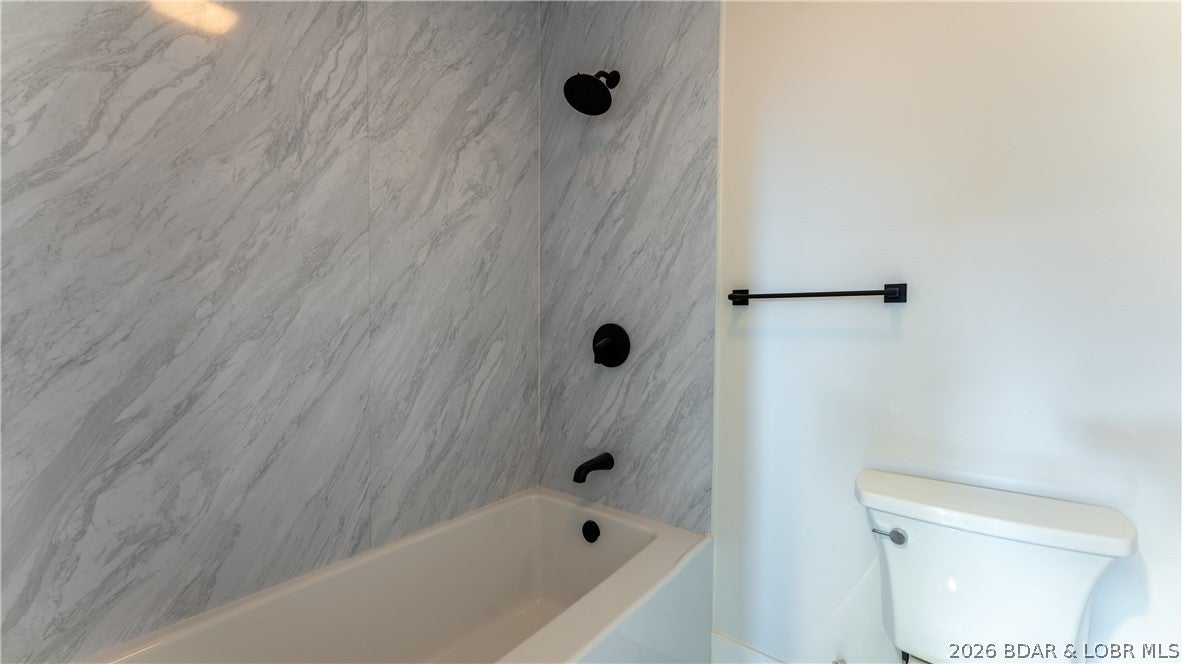 La Riva Est - Residential