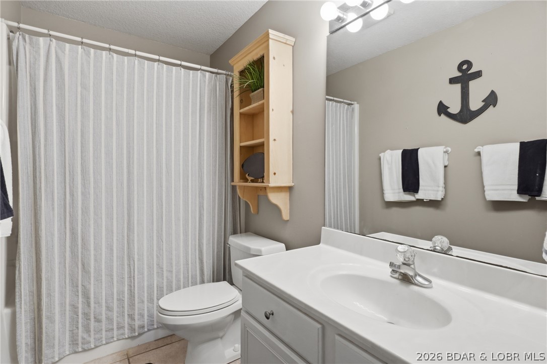 Oak Bluff Condominium - Residential