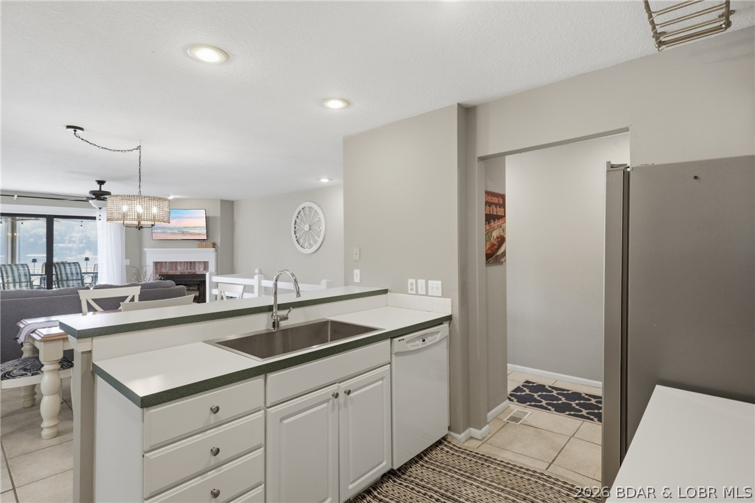 Oak Bluff Condominium - Residential