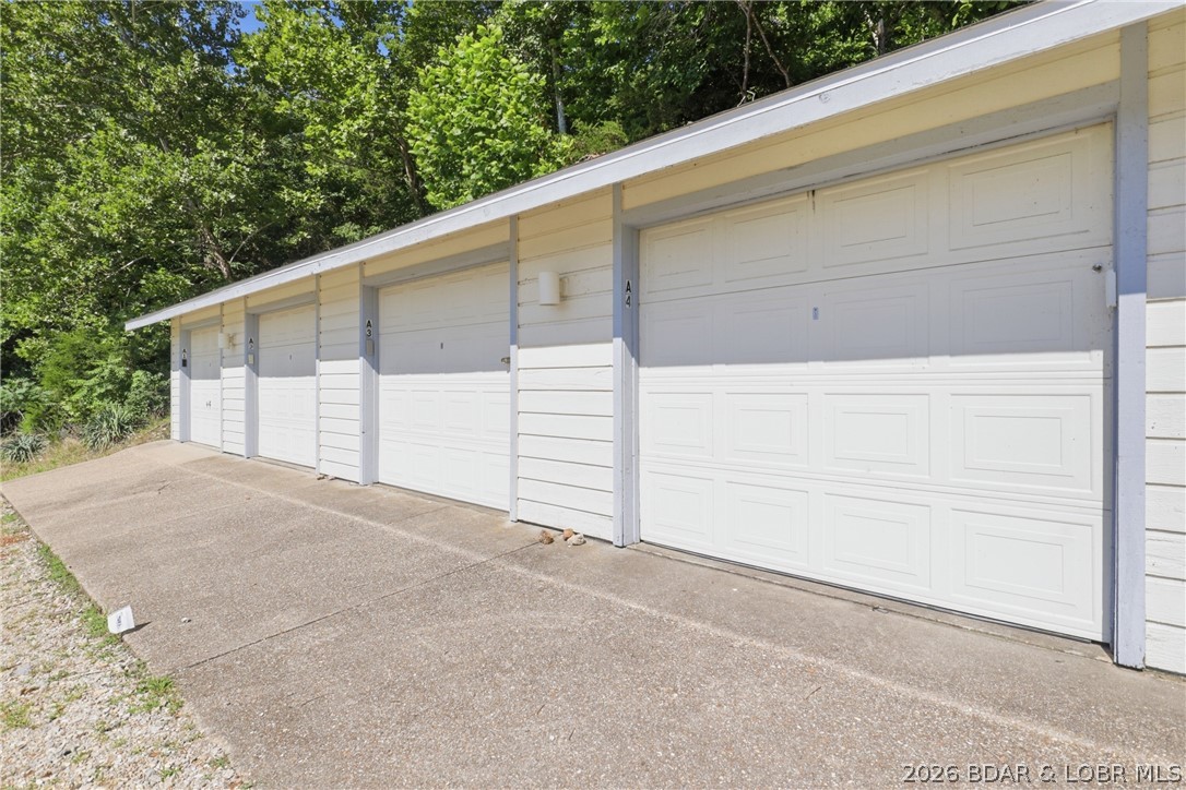 Oak Bluff Condominium - Residential