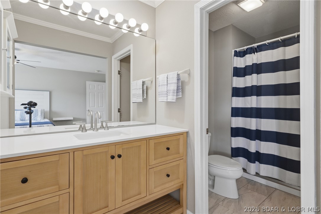 Oak Bluff Condominium - Residential