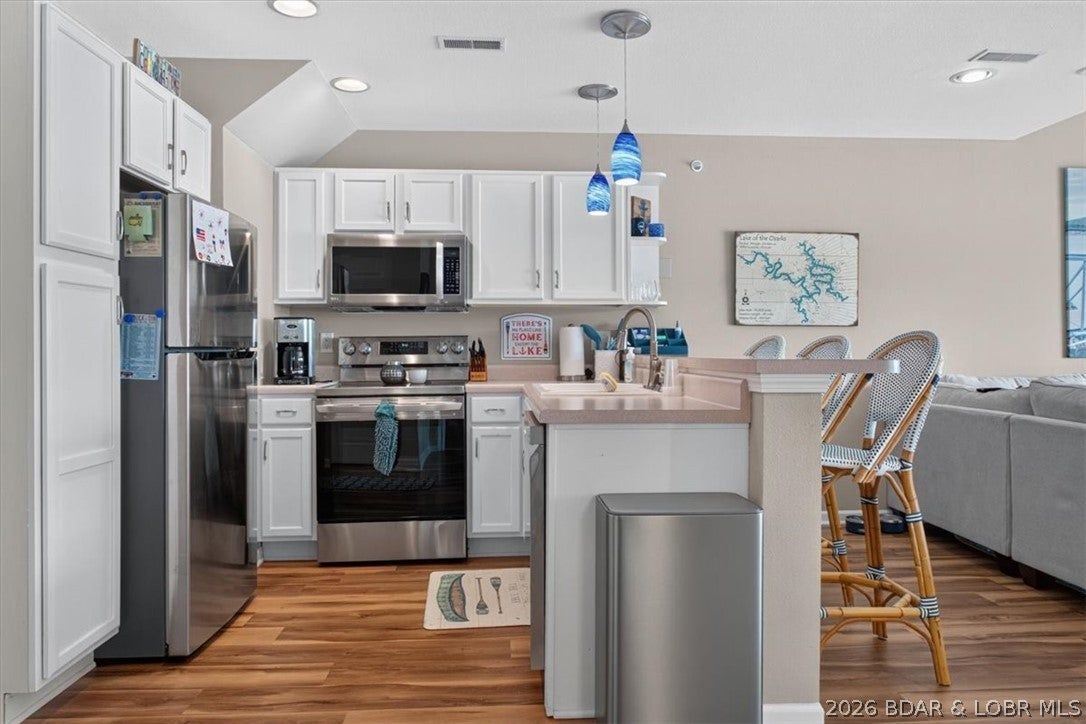 Cedar Glen Condominium - Residential