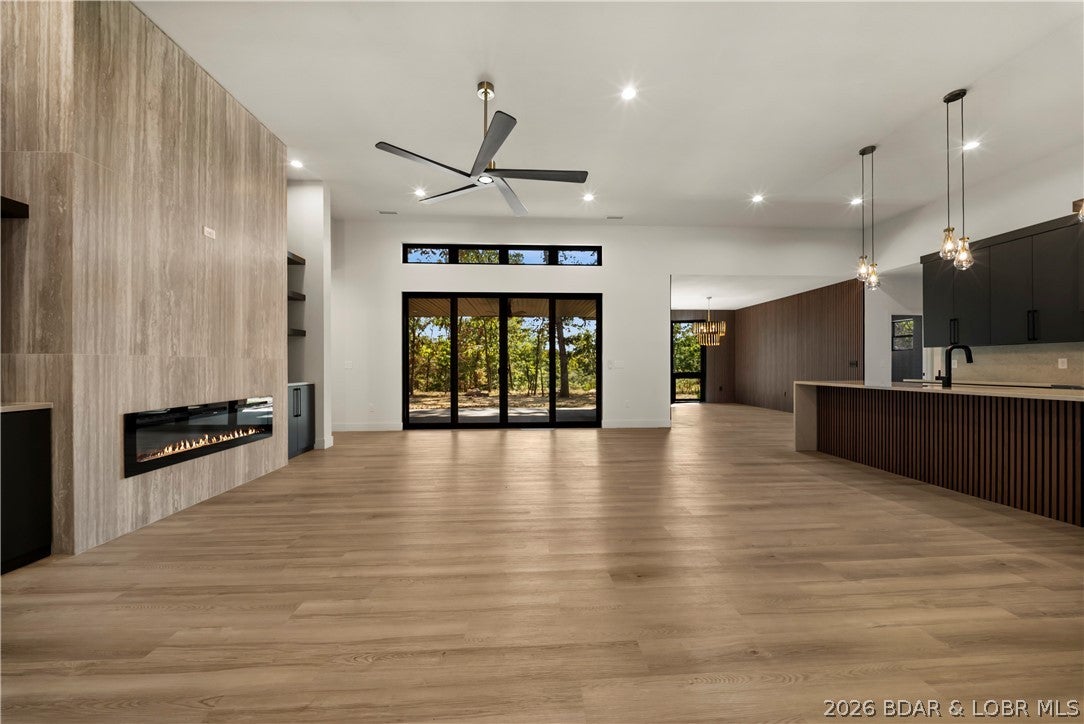 Grand Point - Residential