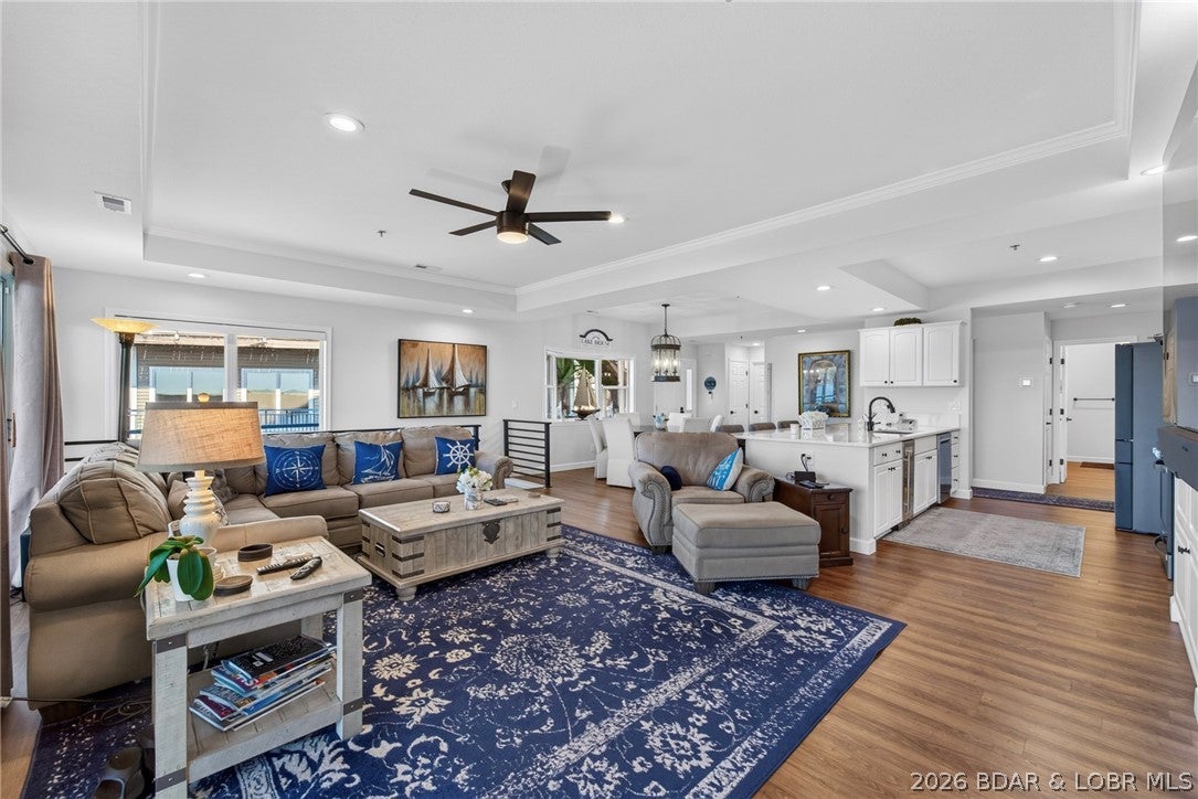 Palisades Condominium - Residential