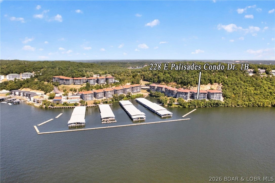 Palisades Condominium - Residential