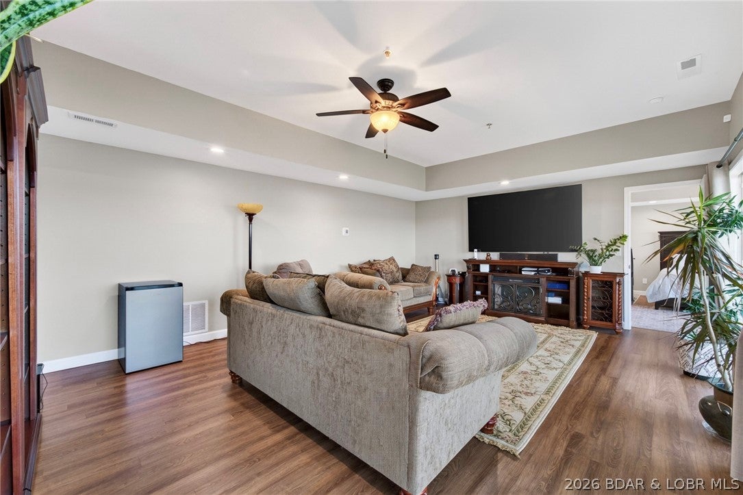 Palisades Condominium - Residential