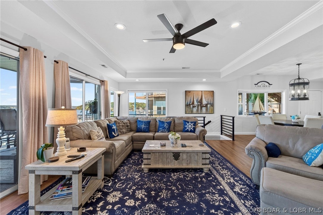 Palisades Condominium - Residential