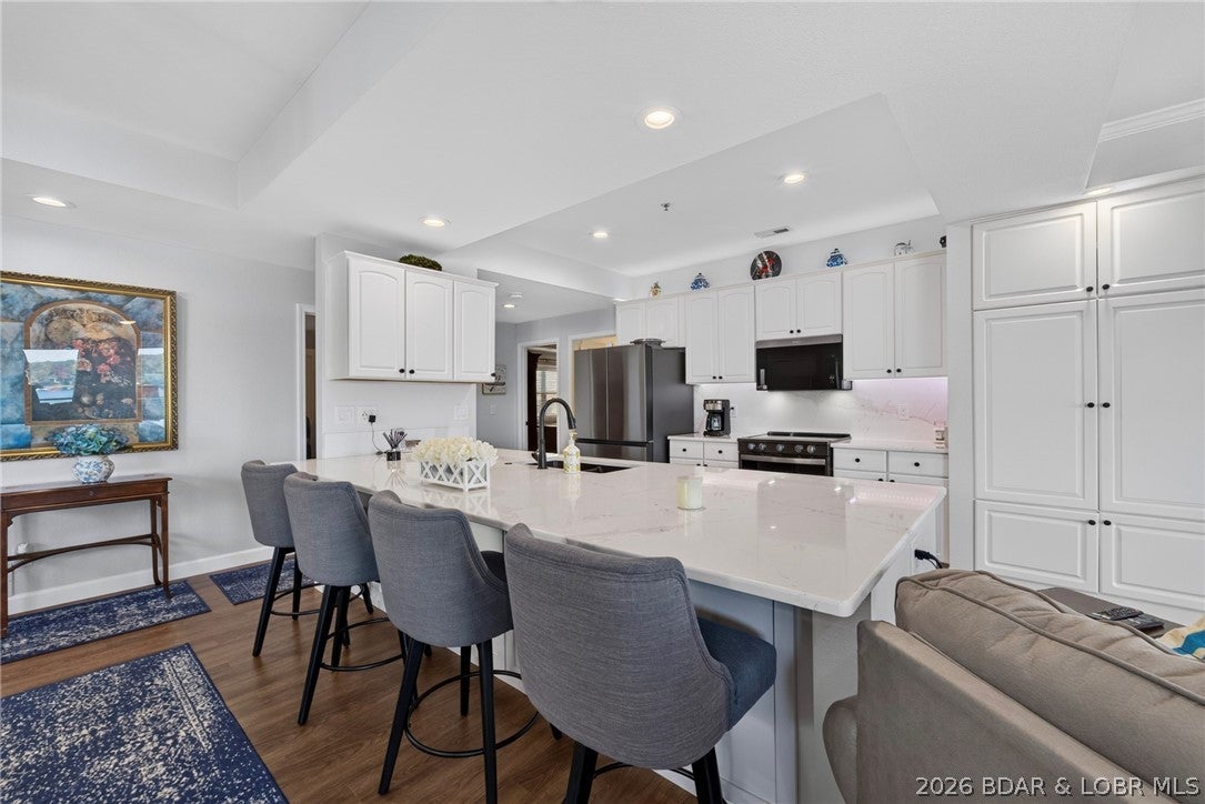 Palisades Condominium - Residential