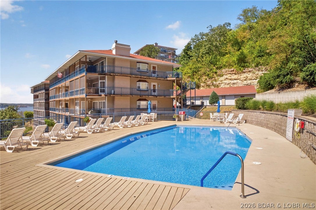 Palisades Condominium - Residential