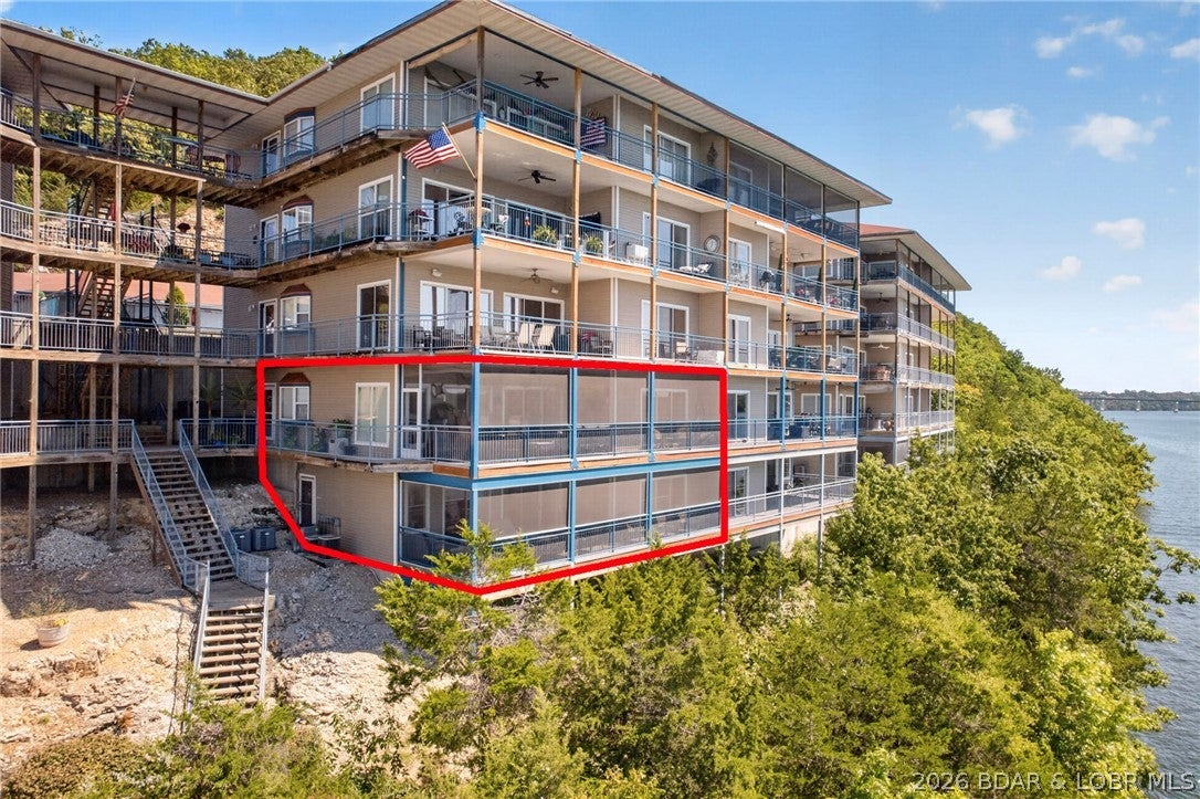 Palisades Condominium - Residential