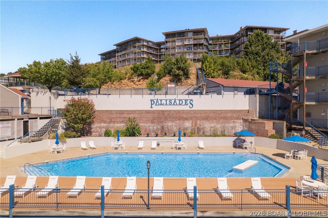 Palisades Condominium - Residential