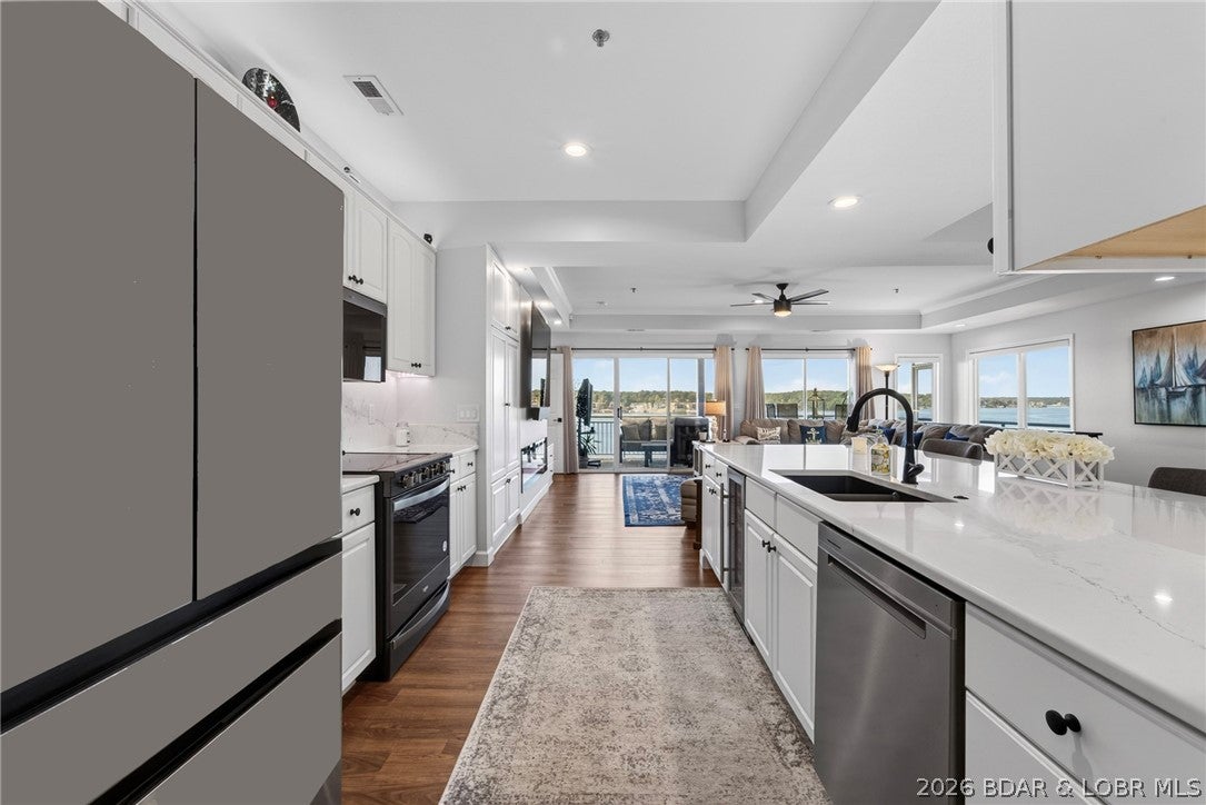 Palisades Condominium - Residential