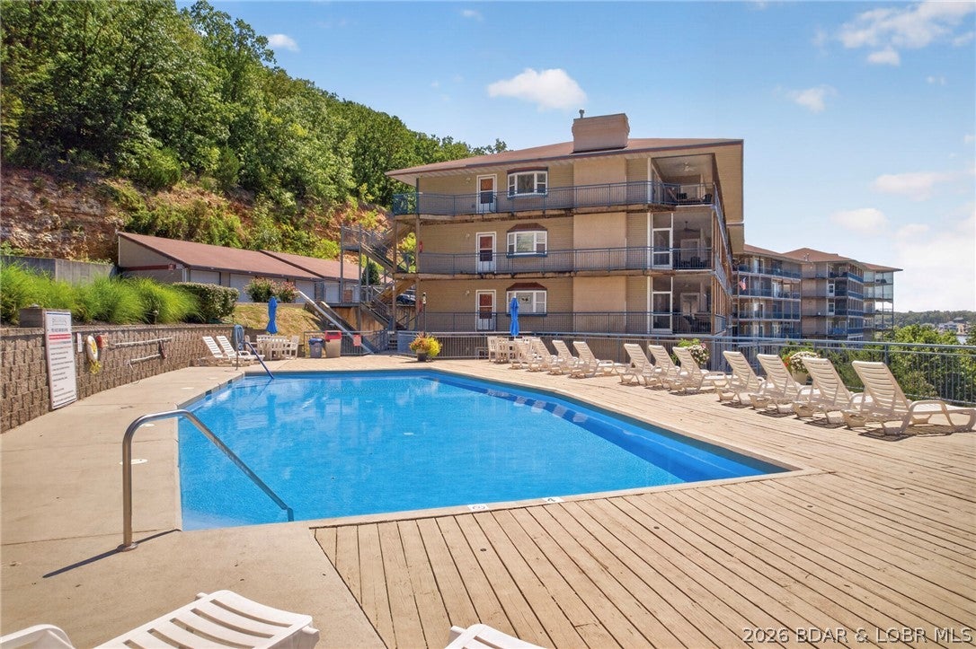 Palisades Condominium - Residential