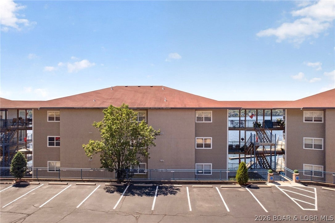 Palisades Condominium - Residential
