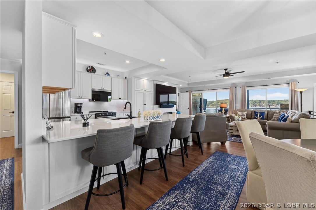 Palisades Condominium - Residential
