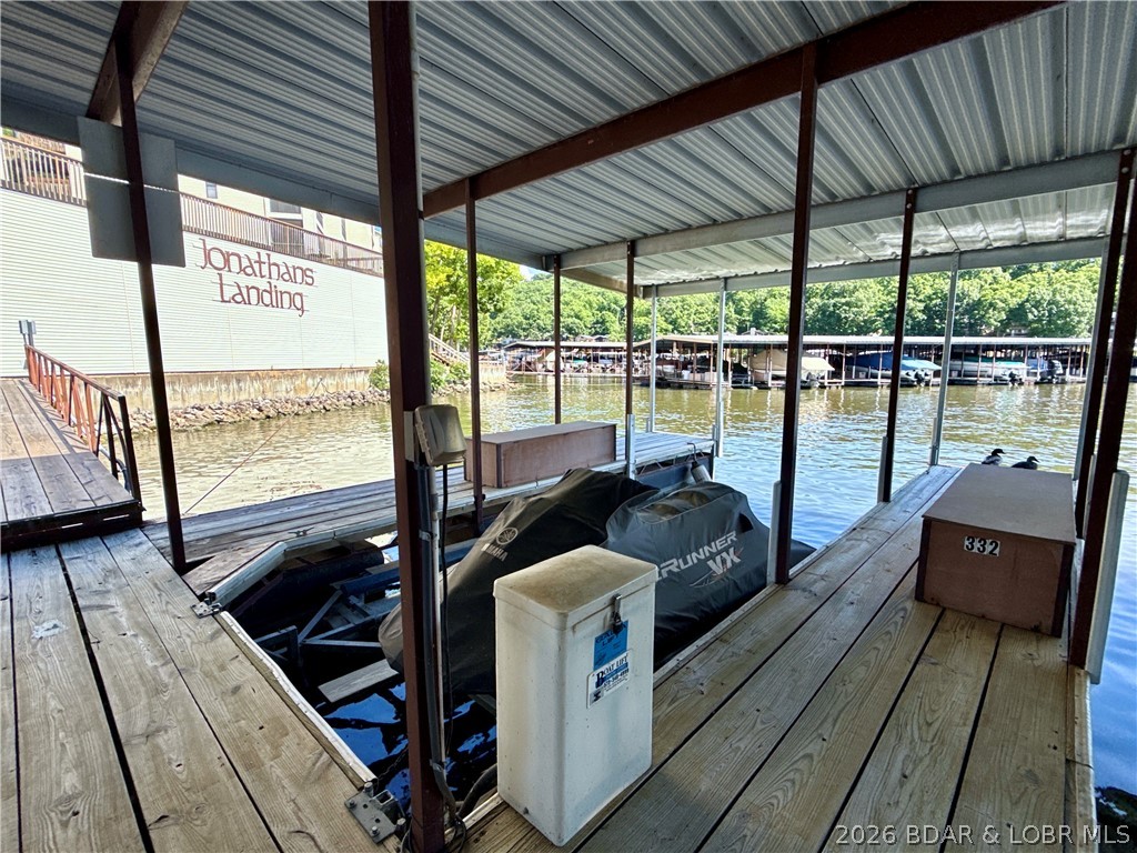 Jonathans Landing - Residential