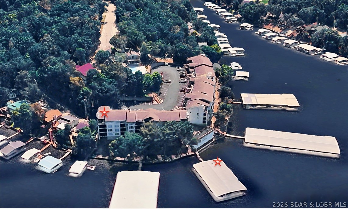 Jonathans Landing - Residential