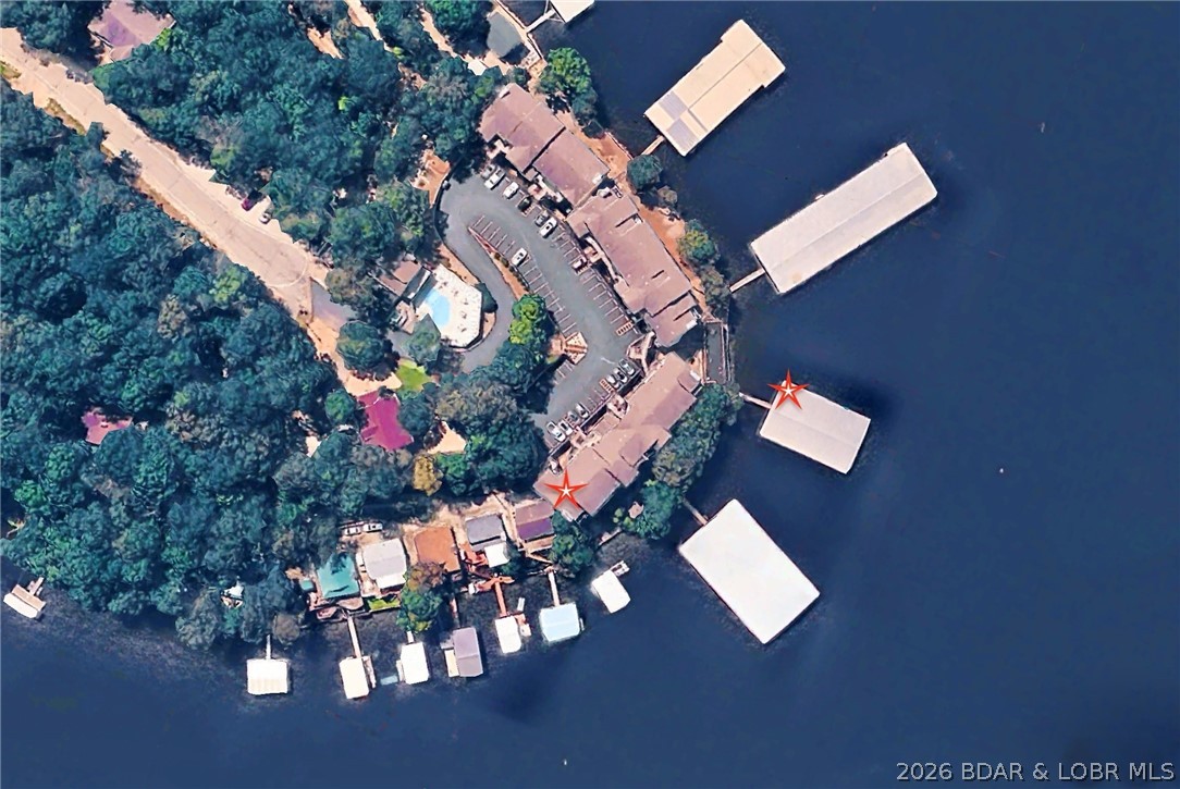Jonathans Landing - Residential