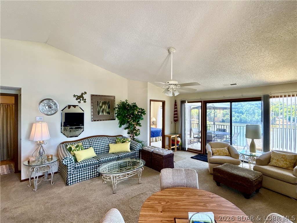 Jonathans Landing - Residential