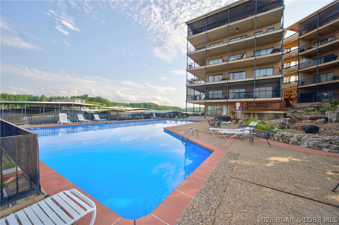 The Falls Condo - Residential