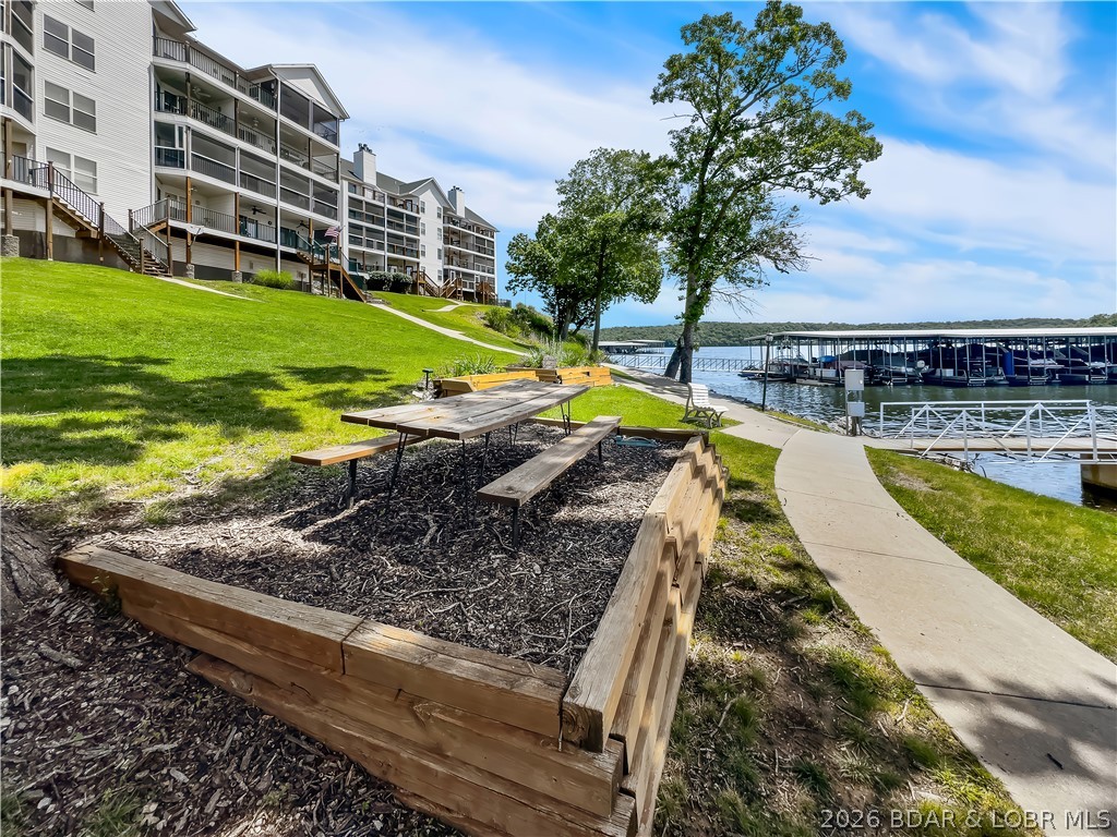 Park Place On The Lake - Residential