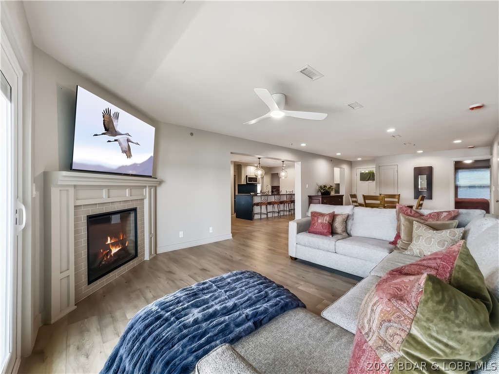 Park Place On The Lake - Residential