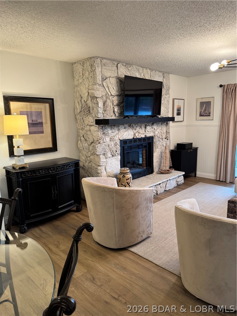Three Seasons Condominiums - Residential