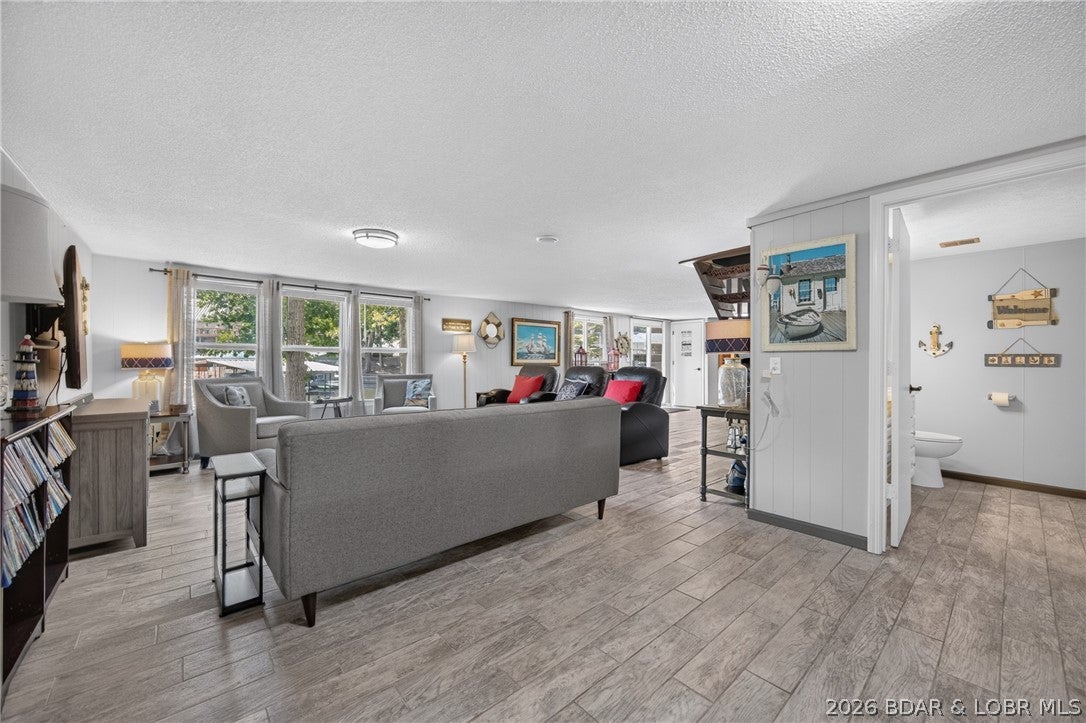 Coffman Bend #9 - Residential