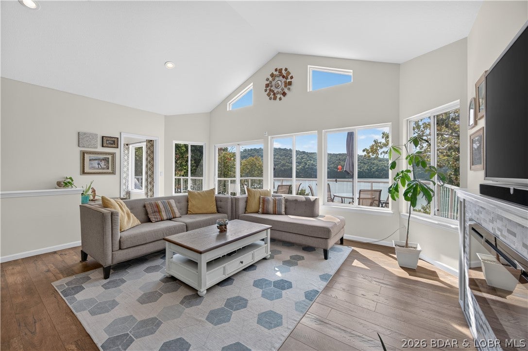 Coffman Bend #13 - Residential